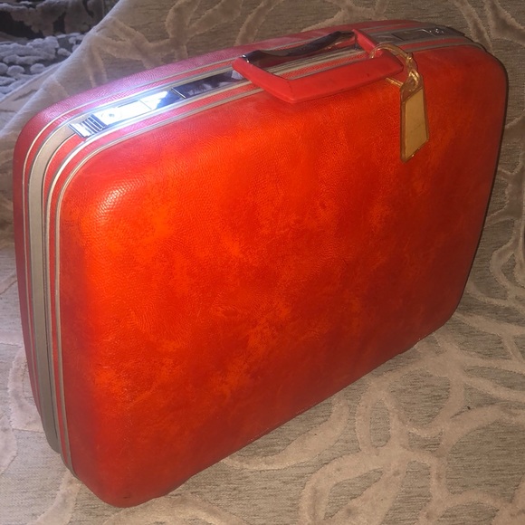 Samsonite Handbags - VINTAGE🌷SAMSONITE🌷Orange Silhouette suitcase